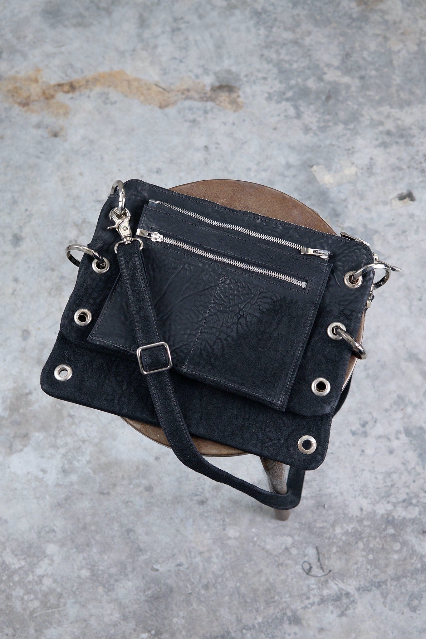 HORSE BUTT RG LEATHER SMALL BAG RA-1