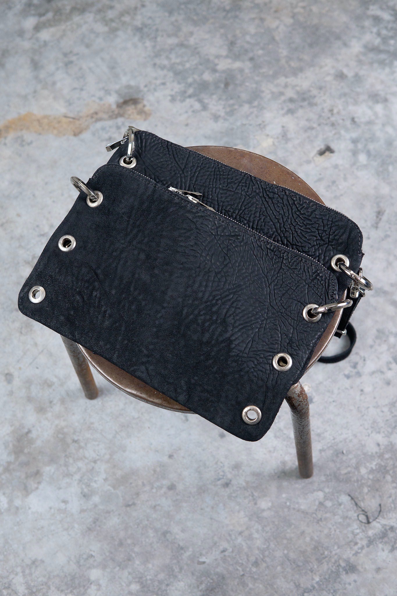 HORSE BUTT RG LEATHER SMALL BAG RA-1