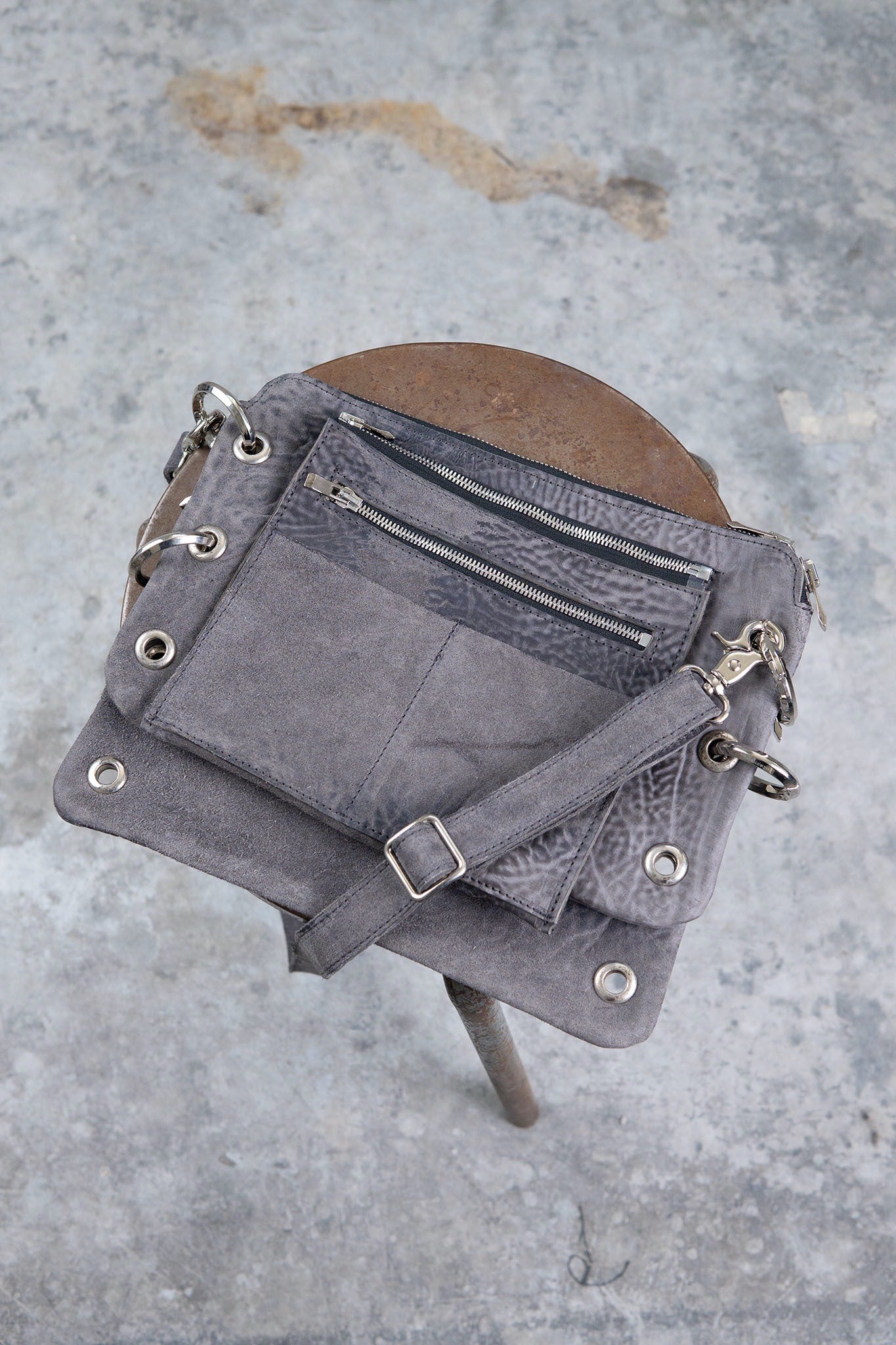 HORSE BUTT RG LEATHER SMALL BAG RA-1