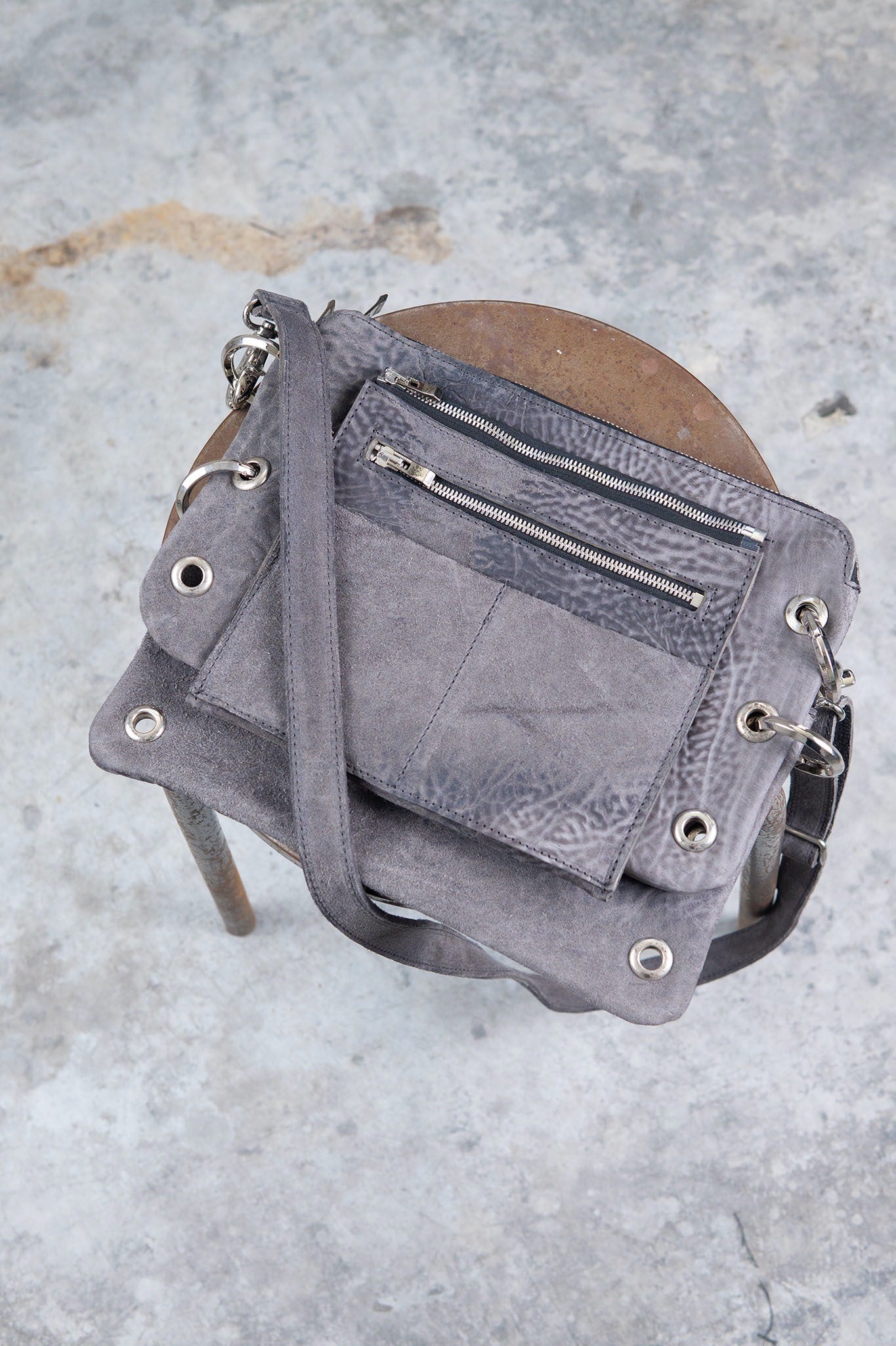 HORSE BUTT RG LEATHER SMALL BAG RA-1