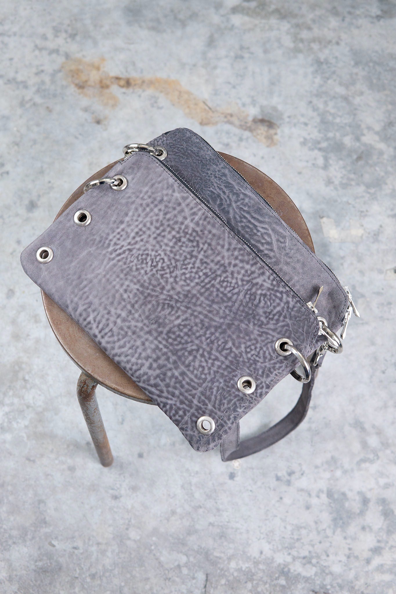 HORSE BUTT RG LEATHER SMALL BAG RA-1