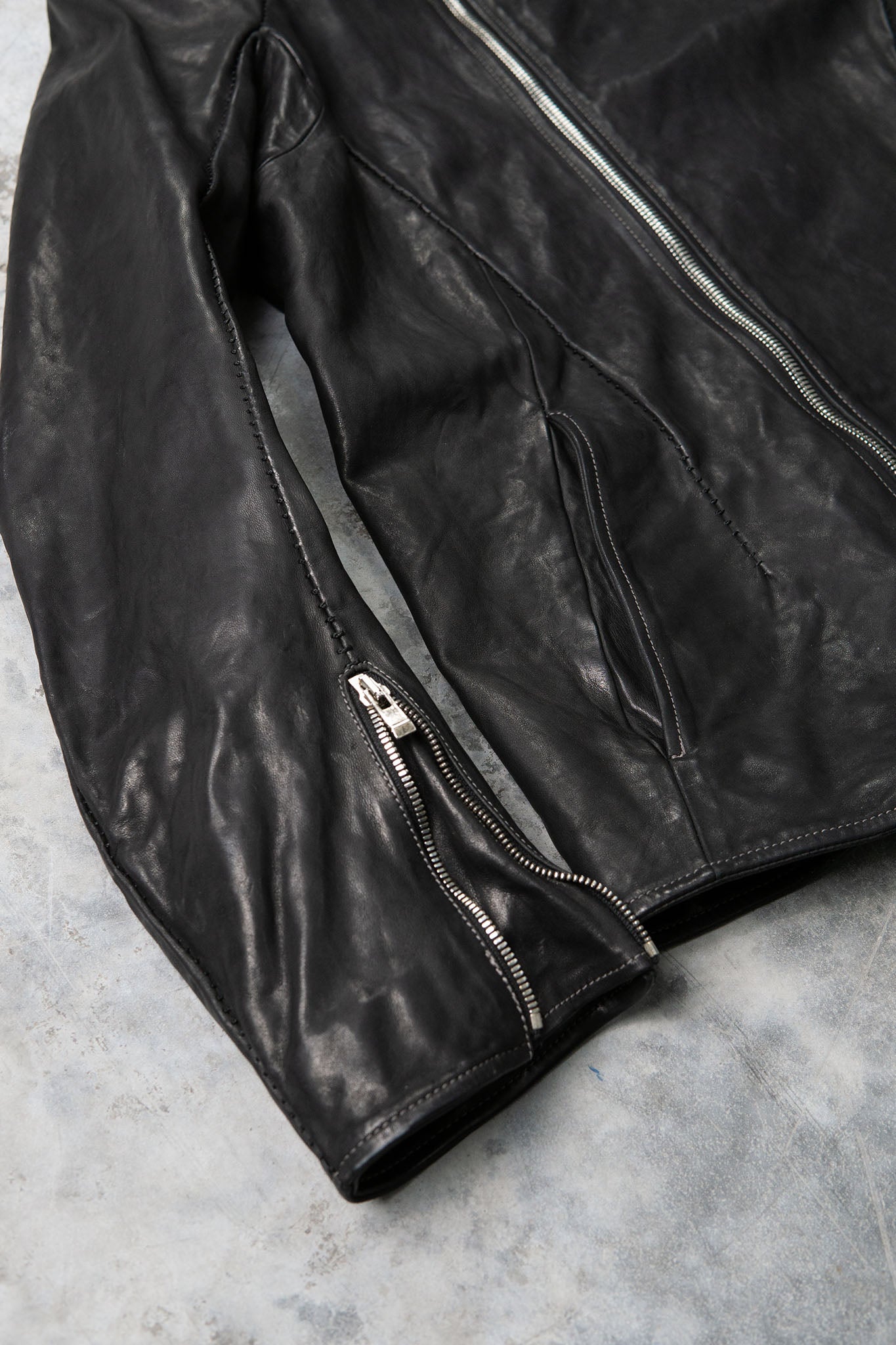 HORSE LEATHER HI-COLLAR ZIP BLOUSON JB-1