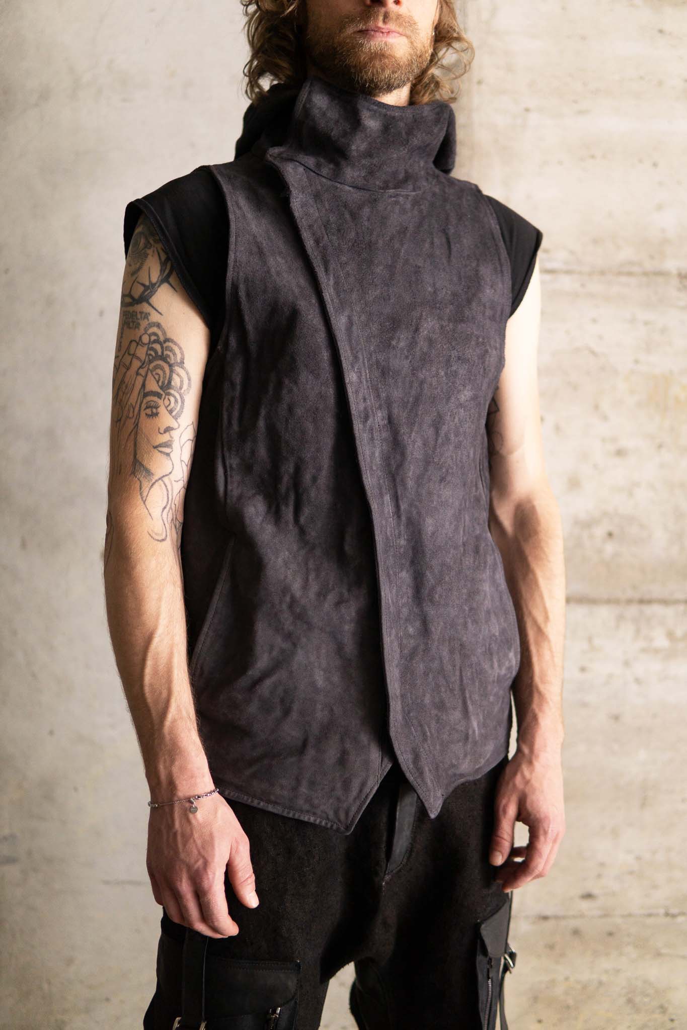 HORSE LEATHER HI NECK HOODED ZIP FRONT VEST LINED HV-2