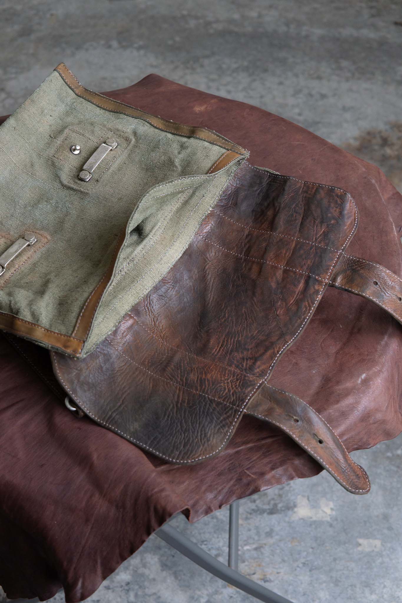 HORSE BUTT RG LEATHER + 1950's VINTAGE LINEN BAG MAIL MM-5 SMALL