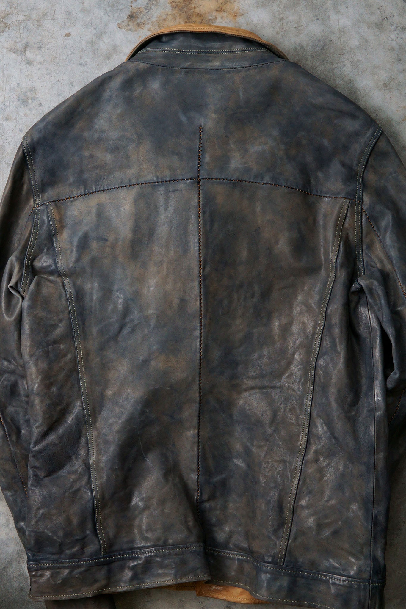 HORSE LEATHER "JEAN" JACKET WITH ONE PIECE SLEEVES
