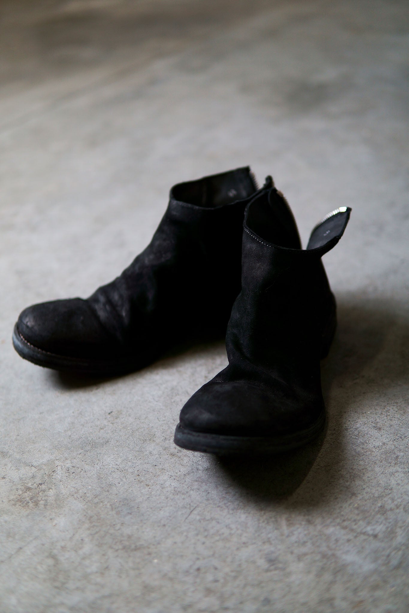 HORSE LEATHER BACK ZIP SHORT BOOTS WITH L2 LEATHER SOLES