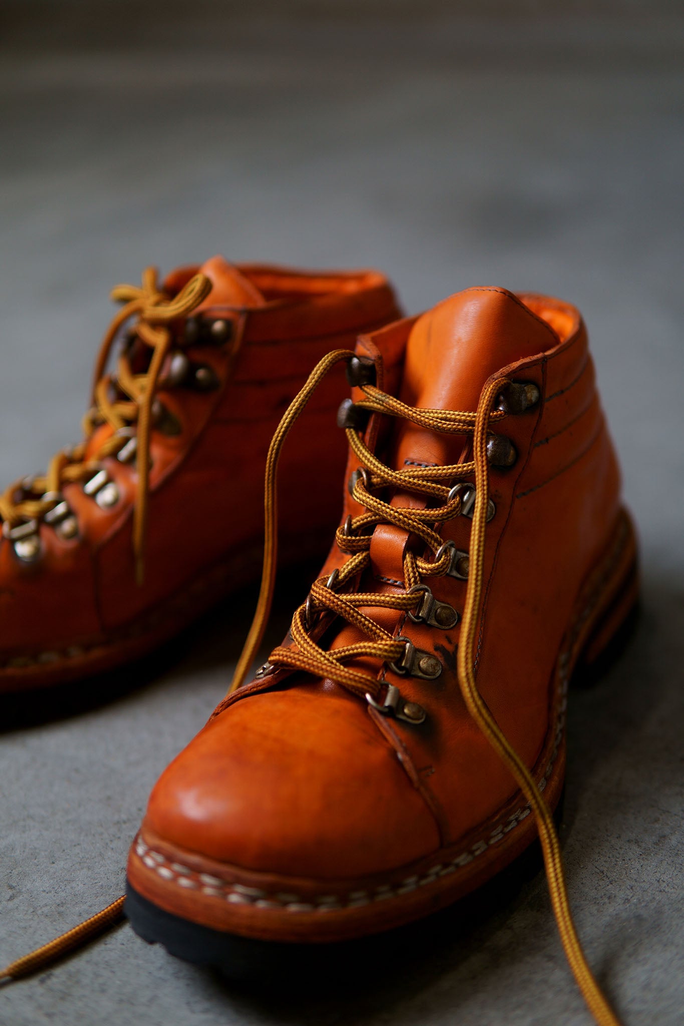 HORSE LEATHER TREKKING BOOTS WITH VIBRAM SOLES AND GOODYEAR WELT