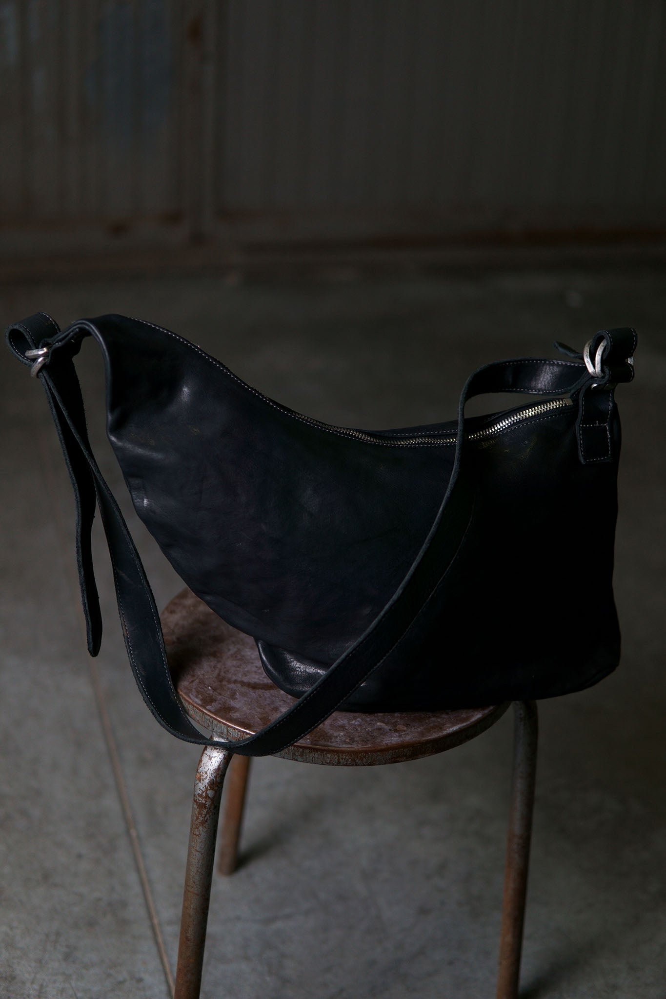 CALF LEATHER SNATPACK V2 UNLINED