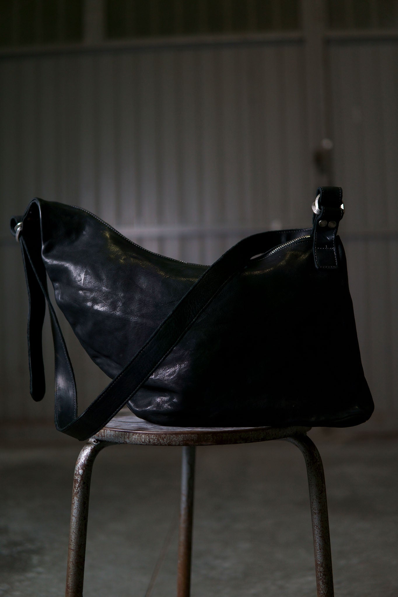 CALF LEATHER SNATPACK V2 UNLINED