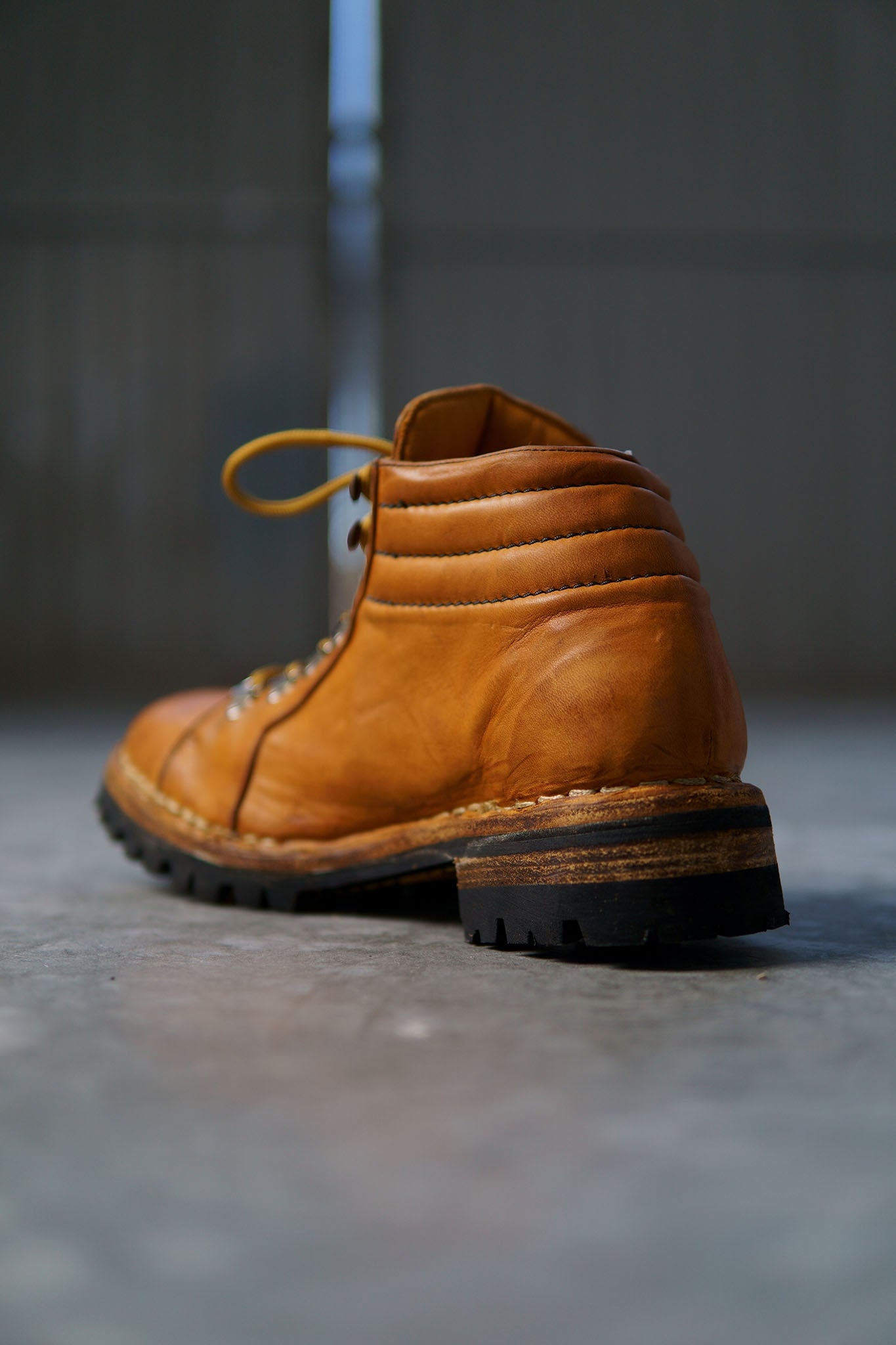 HORSE LEATHER TREKKING BOOTS WITH VIBRAM SOLES AND GOODYEAR WELT