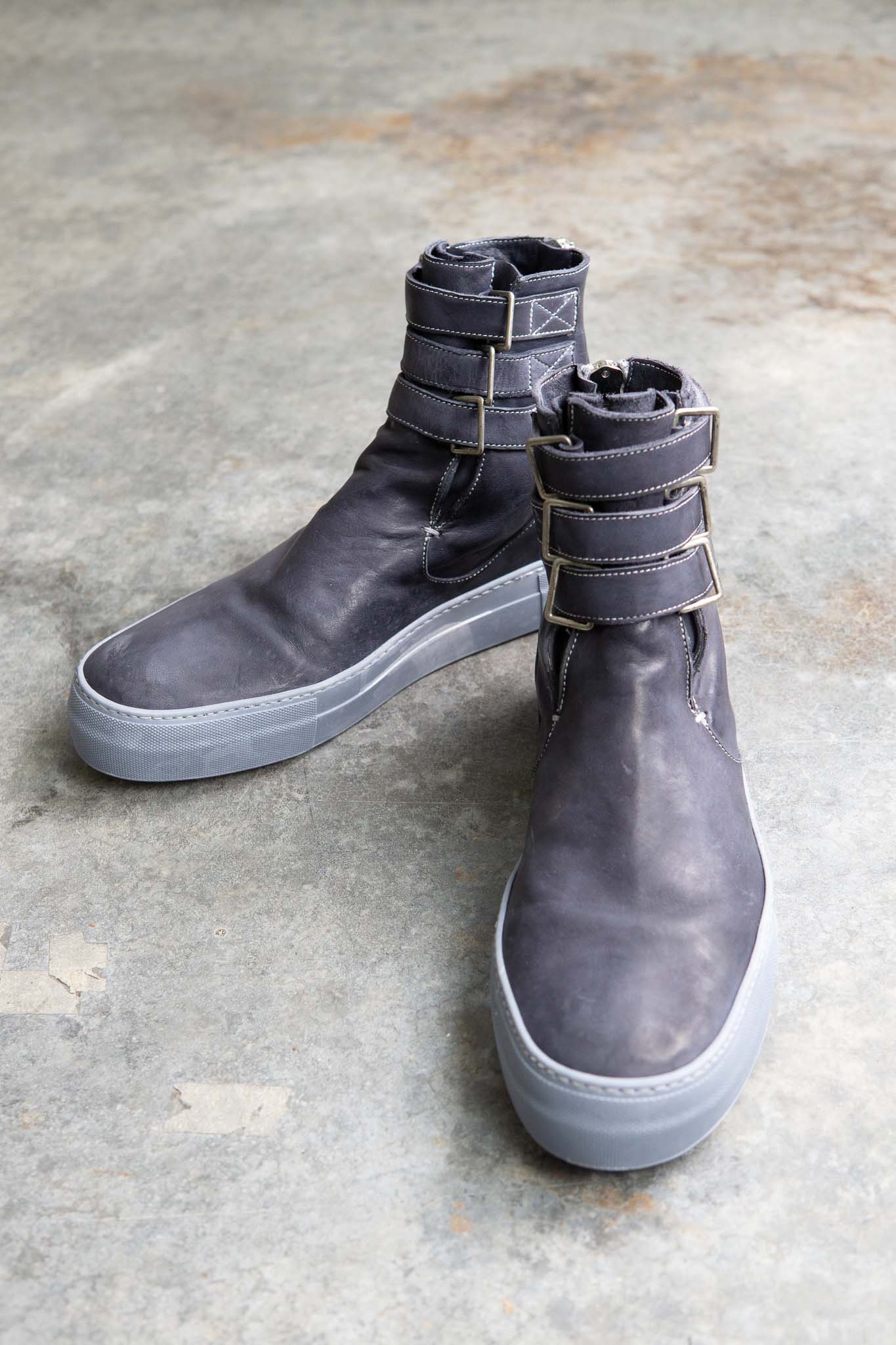 HORSE  WHITE LEATHER SNEAKER DR-4Z WHITE HIGH RUBBER SOLES PIECE DYED