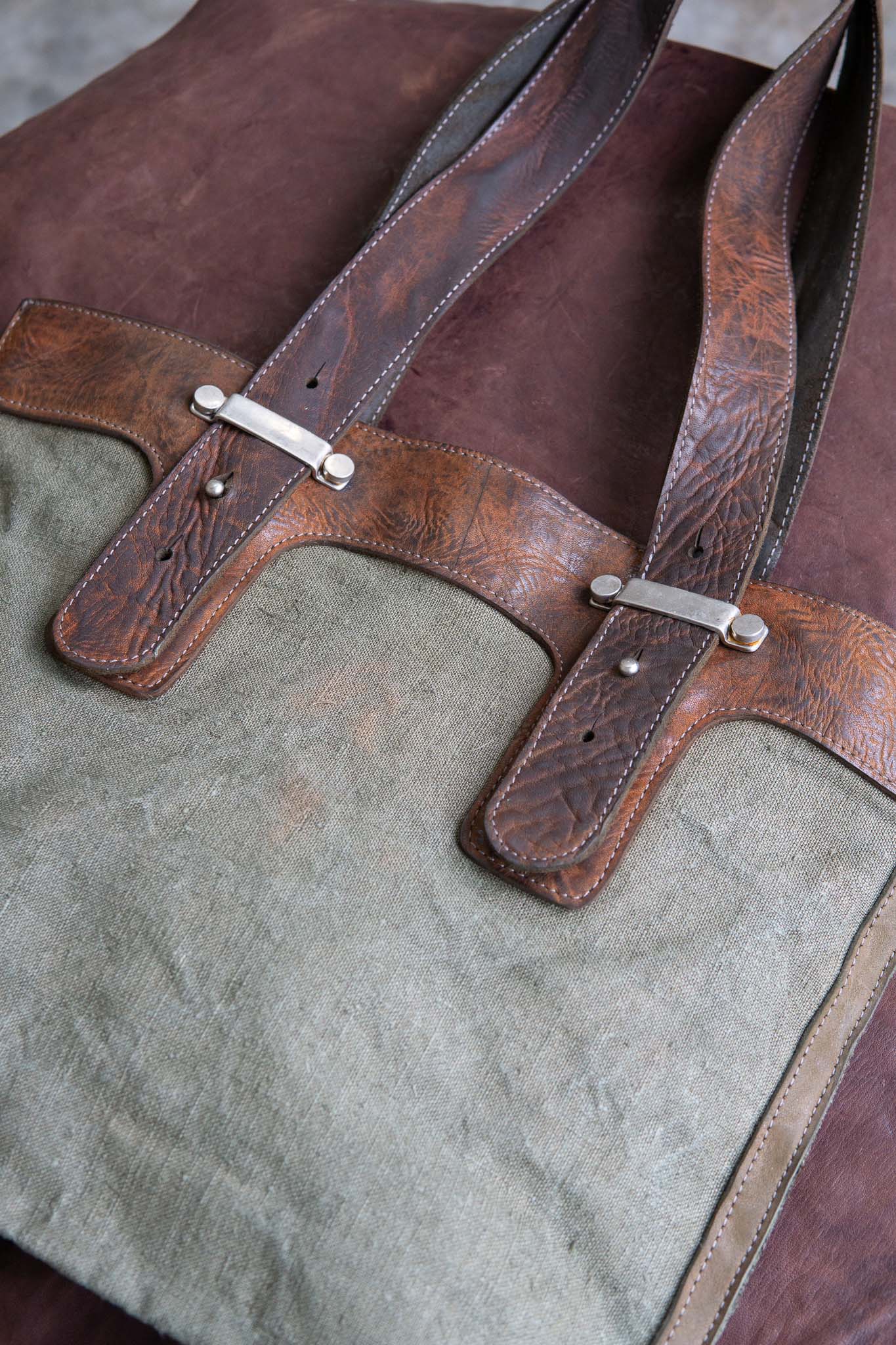 HORSE BUTT RG LEATHER + 1950's VINTAGE LINEN  BAG TOTE MM-6