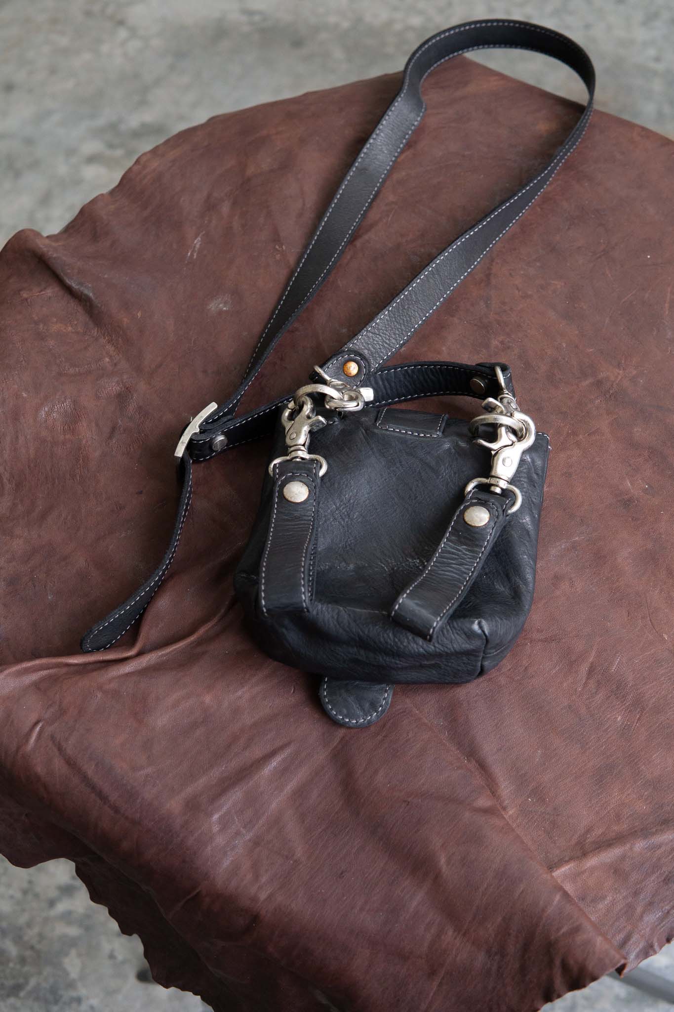 CALF SHOULDER LEATHER 2WAY POUCH MM-7