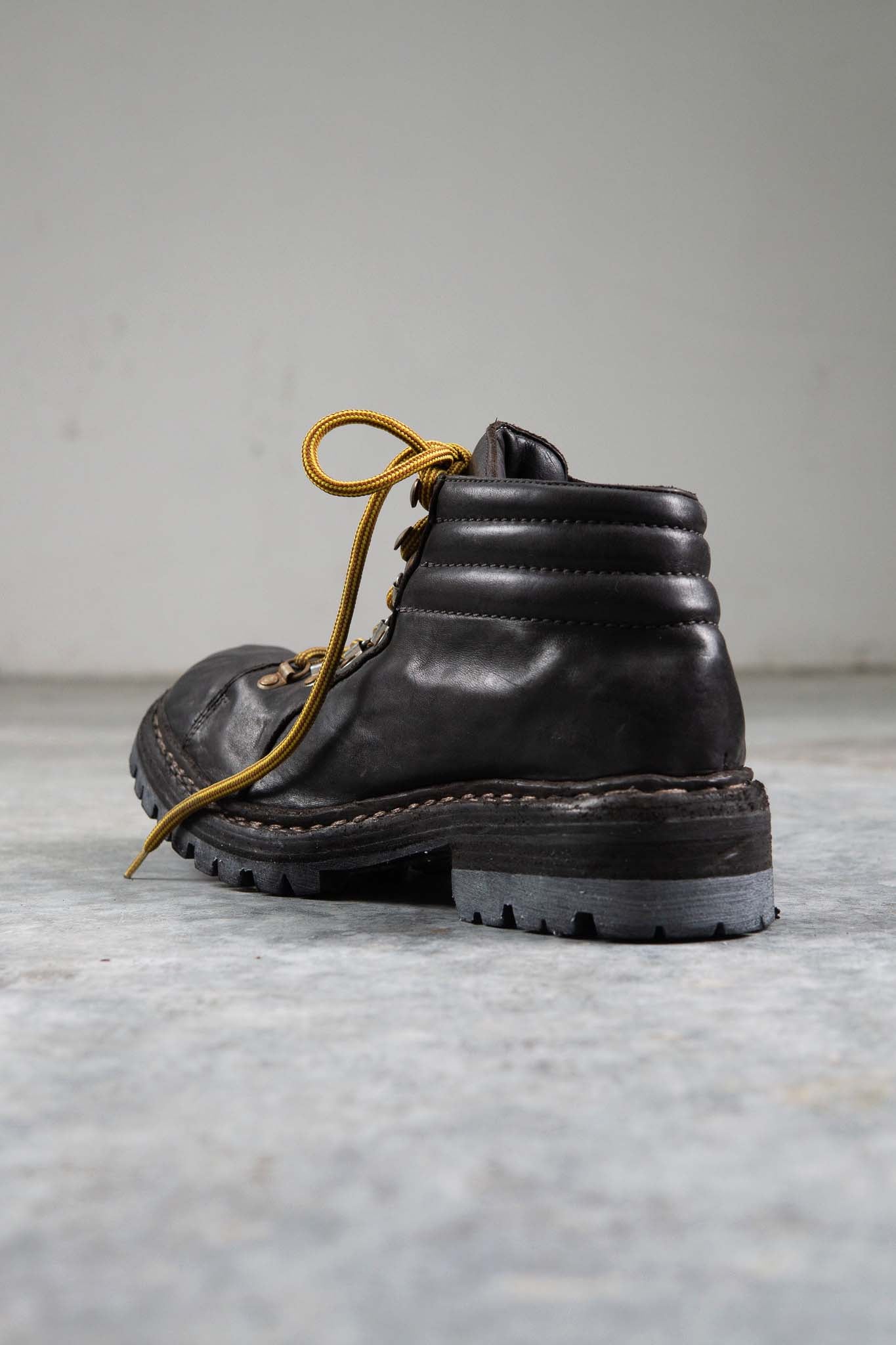 HORSE LEATHER VS TREKKING LINED VIBRAM SOLES GOODYEAR NORWEGIAN WELT PIECE DYED