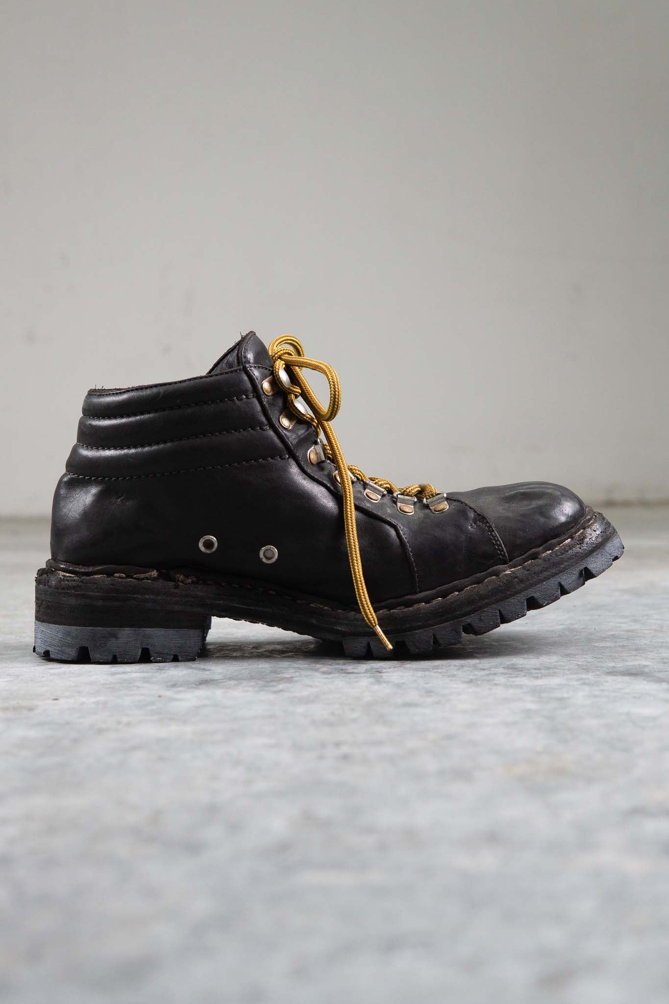 HORSE LEATHER VS TREKKING LINED VIBRAM SOLES GOODYEAR NORWEGIAN WELT PIECE DYED