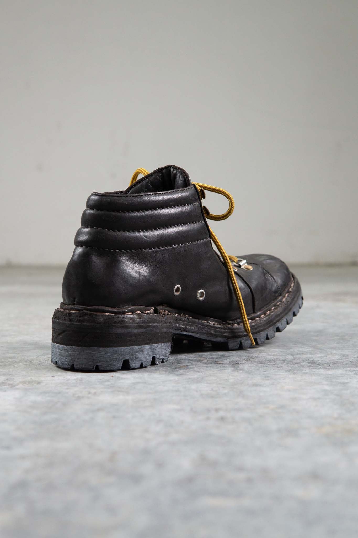 HORSE LEATHER VS TREKKING LINED VIBRAM SOLES GOODYEAR NORWEGIAN WELT PIECE DYED