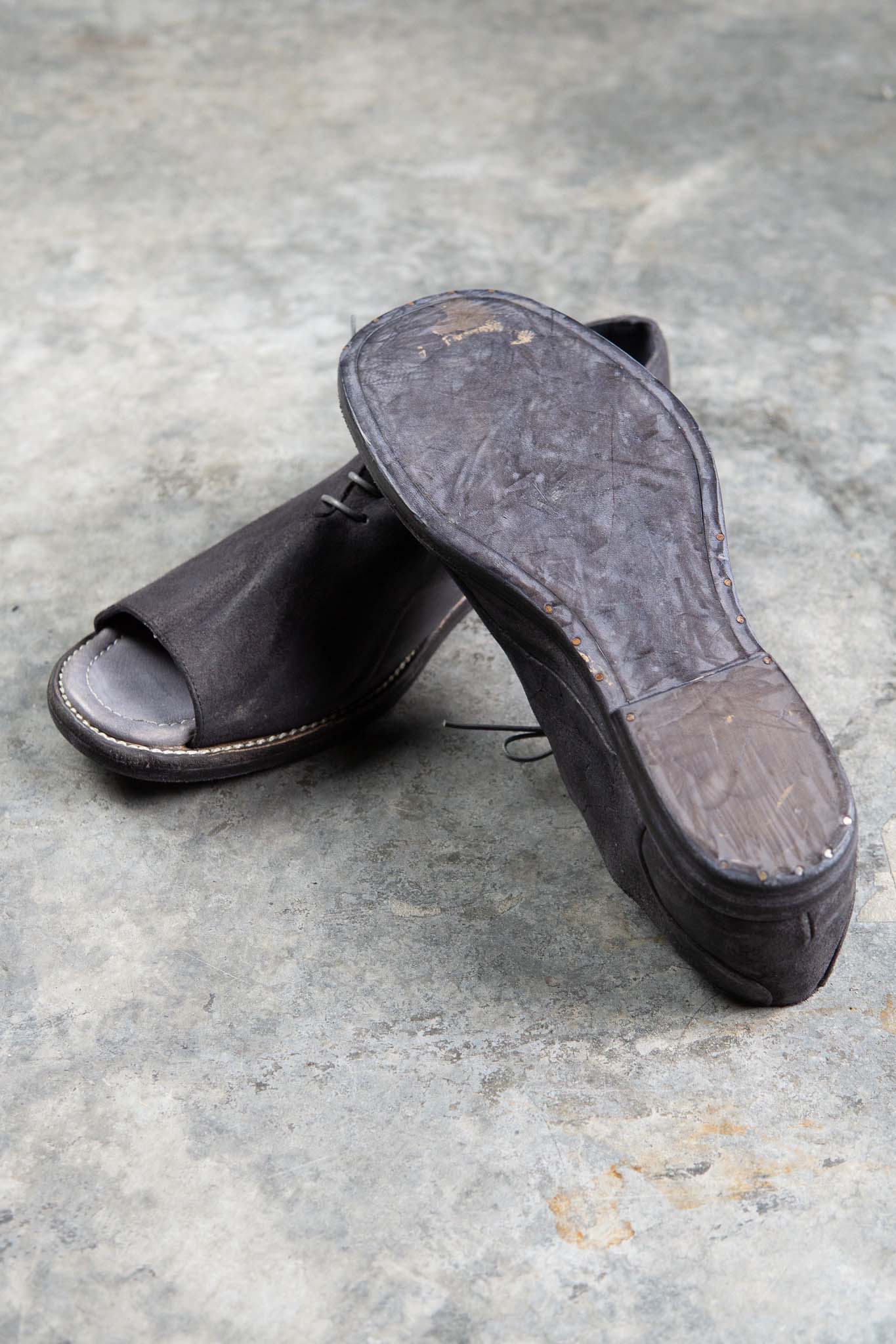 HORSE LEATHER SLIPON SANDAL #4 LEATHER SOLES PIECE DYED