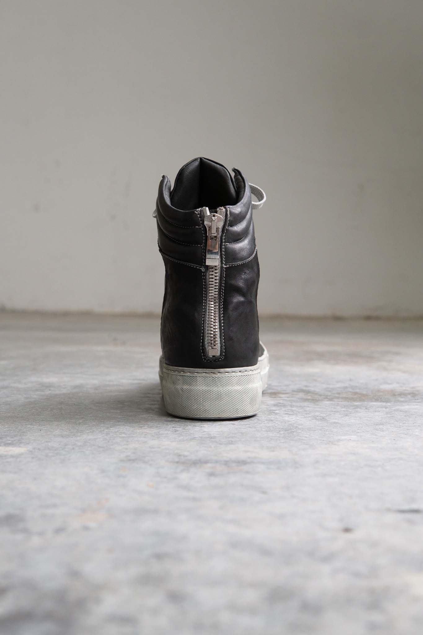 HORSE WHITE LEATHER SNEAKER CL-2 HIGH CUT WHITE HIGH RUBBER SOLES PIECE DYED