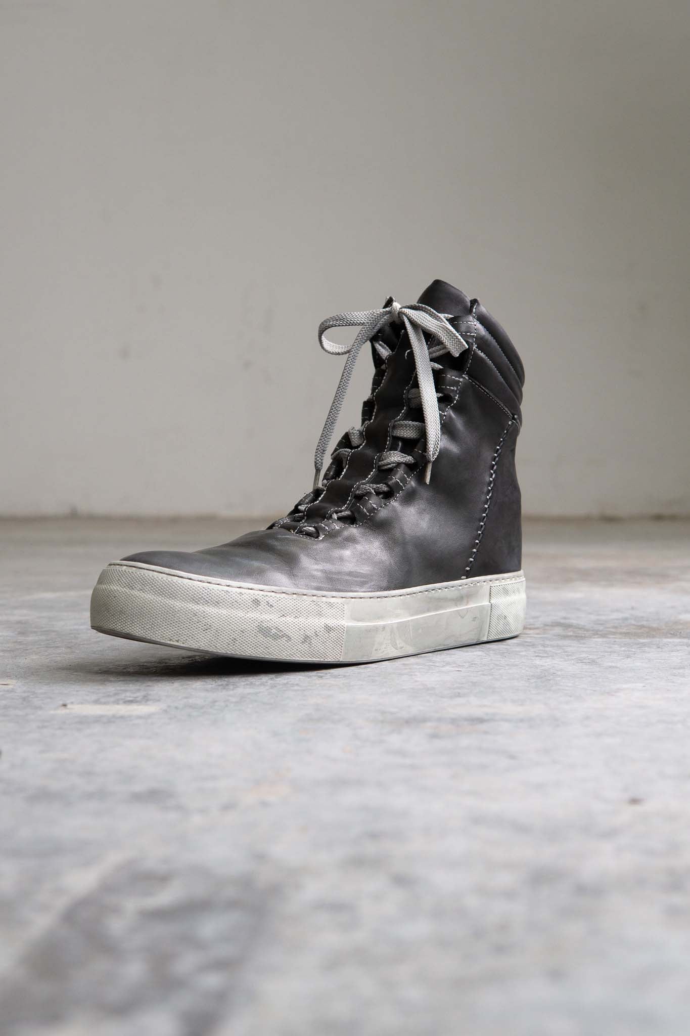 HORSE WHITE LEATHER SNEAKER CL-2 HIGH CUT WHITE HIGH RUBBER SOLES PIECE DYED