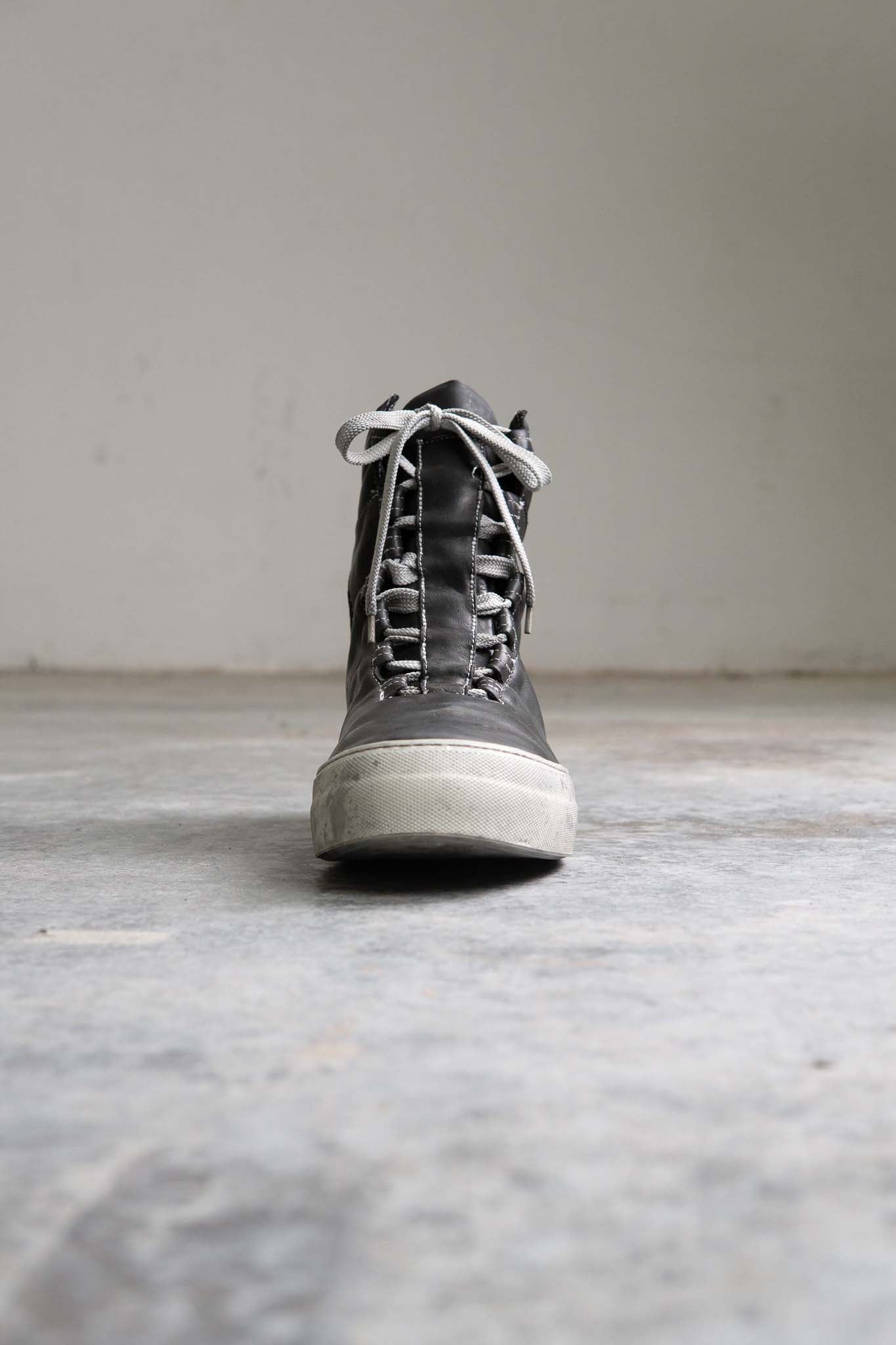 HORSE WHITE LEATHER SNEAKER CL-2 HIGH CUT WHITE HIGH RUBBER SOLES PIECE DYED